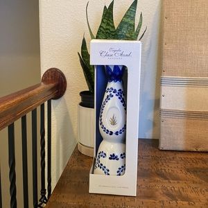 Clase Azul Repoado Tequila - Decorative (Empty) Bottle w/collectors box! Pretty